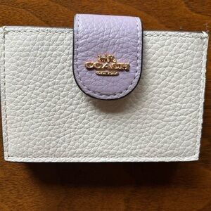 Coach pebbled Chalk Accordion Wallet with Teal/Lavender Accents! Cute&Compact!